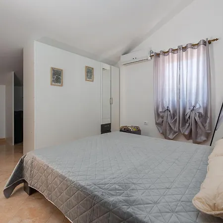 2 Bedroom Amazing In *