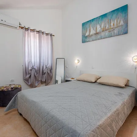 2 Bedroom Amazing In アパート