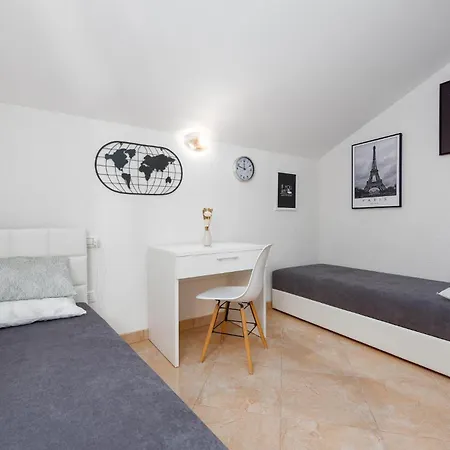 2 Bedroom Amazing In * Košljun